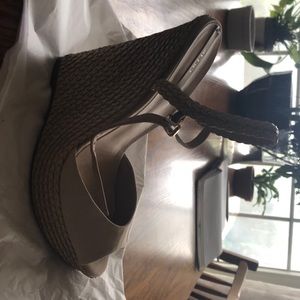 Aldo 5 1/2 in strappy wedge heels